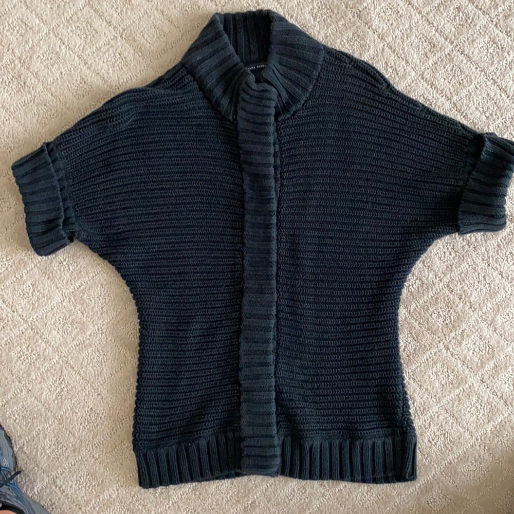 Black heavy knit cardigan with short sleeves